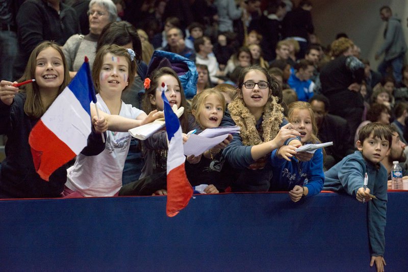 Les enfants se ruent vers les tireurs pour des autographes ©D.Delaine/ccas