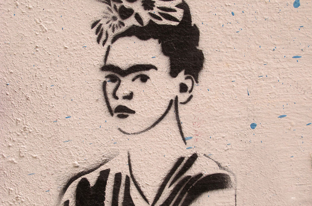 Graffiti en l'honneur de Frida Kahlo à Montevideo (Uruguay) © Toniflap