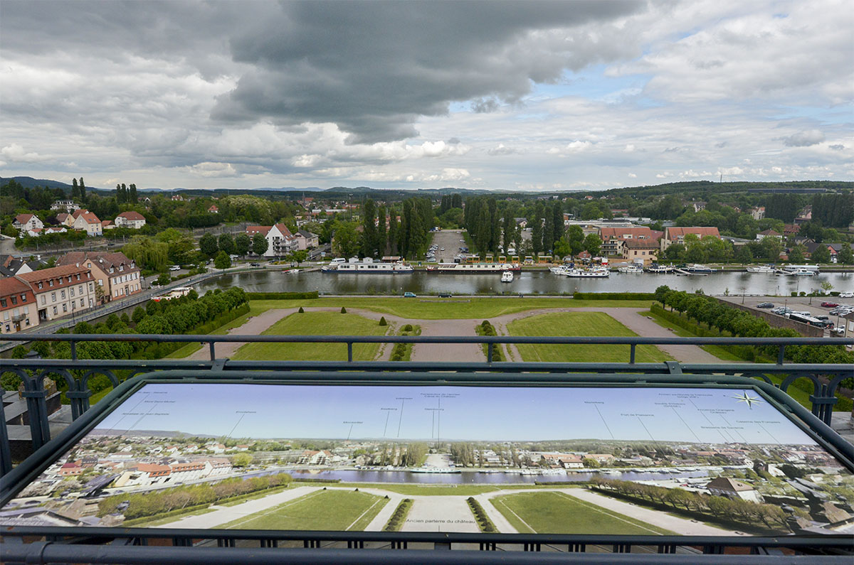 [En images] Sur le canal, de la Marne au Rhin | 22851 Le chateau des Rohan | Journal des Activités Sociales de l'énergie