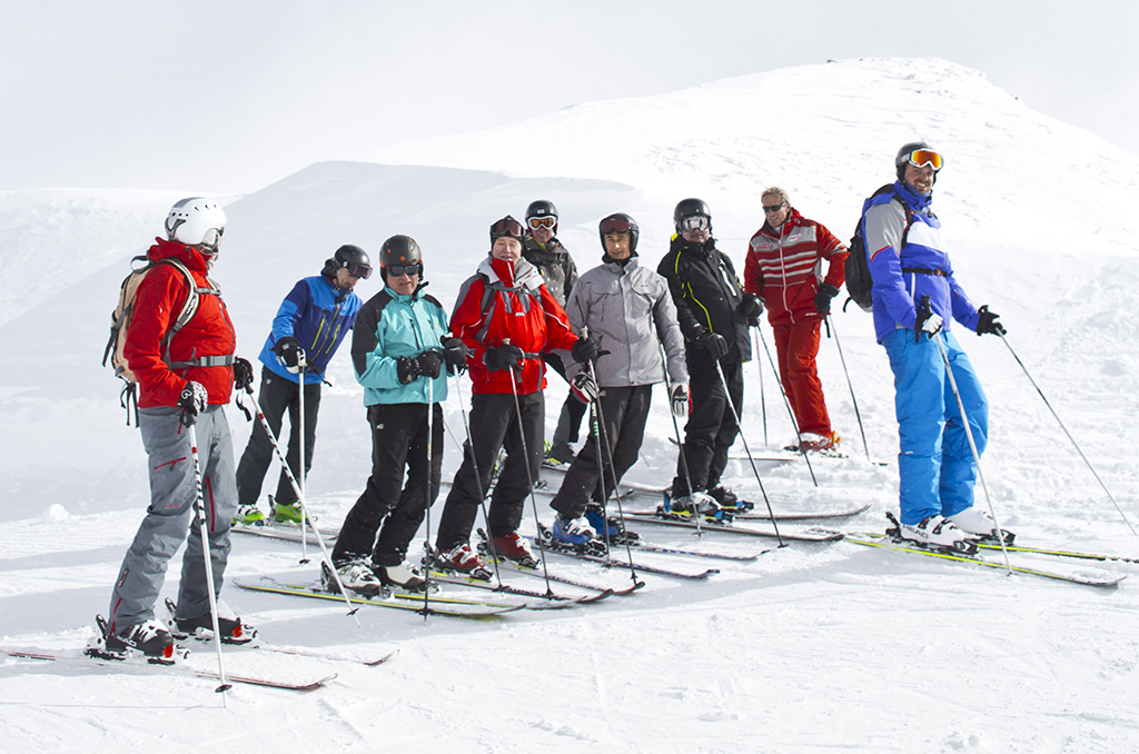 Tout sur l'aide au départ à la neige | Journal des Activités Sociales de l'énergie | 20003 Ski Aide aux séjours neige Philippe Marini