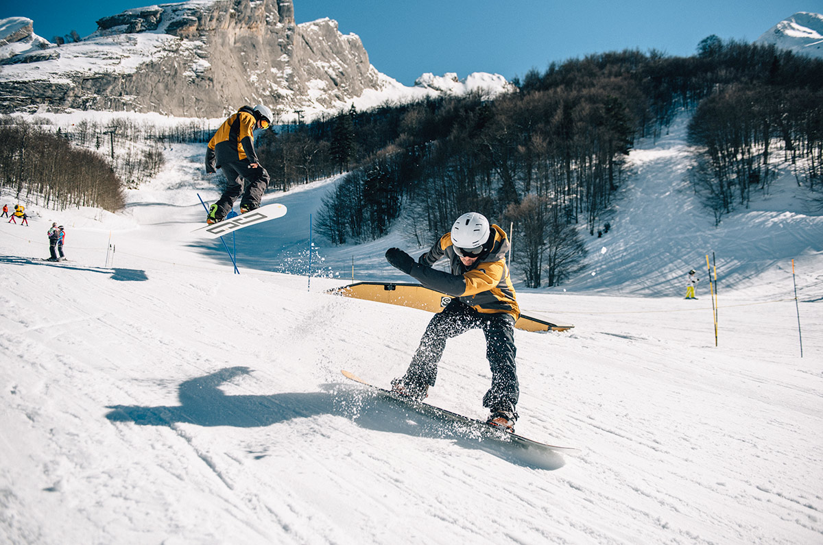 [En images] Vacances d’hiver : instantanés de la vie en colo | Journal des Activités Sociales de l'énergie | 68543 Colo 15 17 ans Snowboard et ski de piste Bielle Fevrier 2019