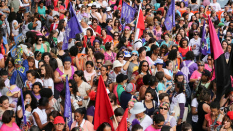 "Les femmes sur cette planète sont en colère, et elles résistent" | Journal des Activités Sociales de l'énergie | 90548 Marche Mondiale des Femmes JMDermott