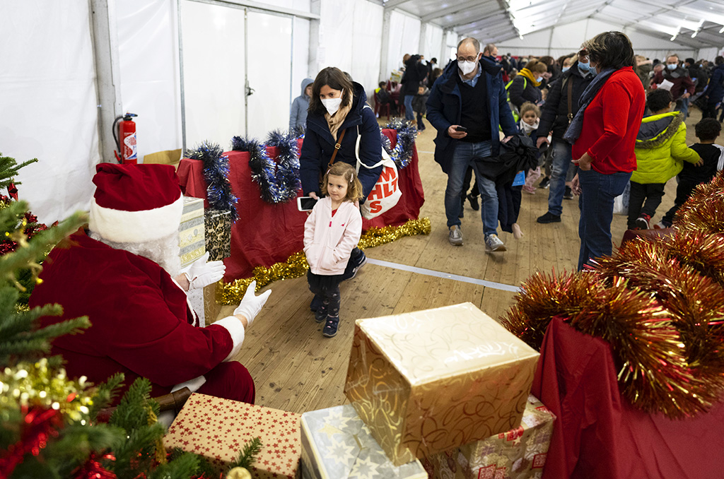 Les Arbres de Noël sont essentiels : la preuve à la CMCAS Seine-Saint-Denis | Journal des Activités Sociales de l'énergie | 113521