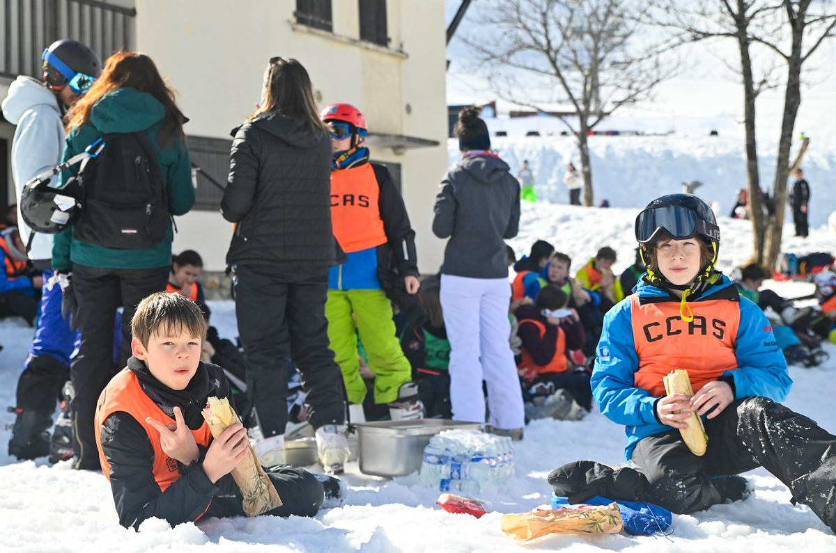 [En images] Un jour, une colo dans les Pyrénées | 114685 Colo 12 14 ski la Mongie | Journal des Activités Sociales de l'énergie