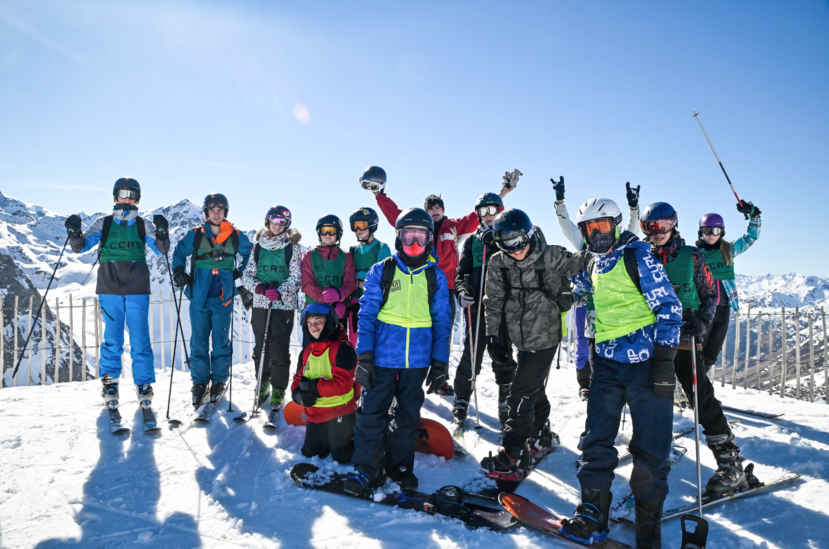 [En images] Un jour, une colo dans les Pyrénées | 114686 Colo 12 14 ski la Mongie | Journal des Activités Sociales de l'énergie