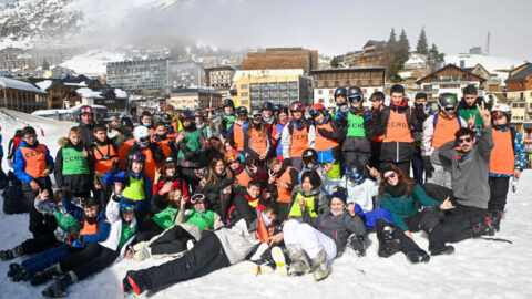 [En images] Un jour, une colo dans les Pyrénées | 114678 Colo 12 14 ski la Mongie | Journal des Activités Sociales de l'énergie
