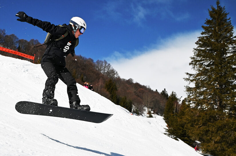 Sports d’hiver : immersion avec les ados en colo neige à Gèdre | Journal des Activités Sociales de l'énergie | 116161 Colo 15 17 ski Gedre Hiver 2022.