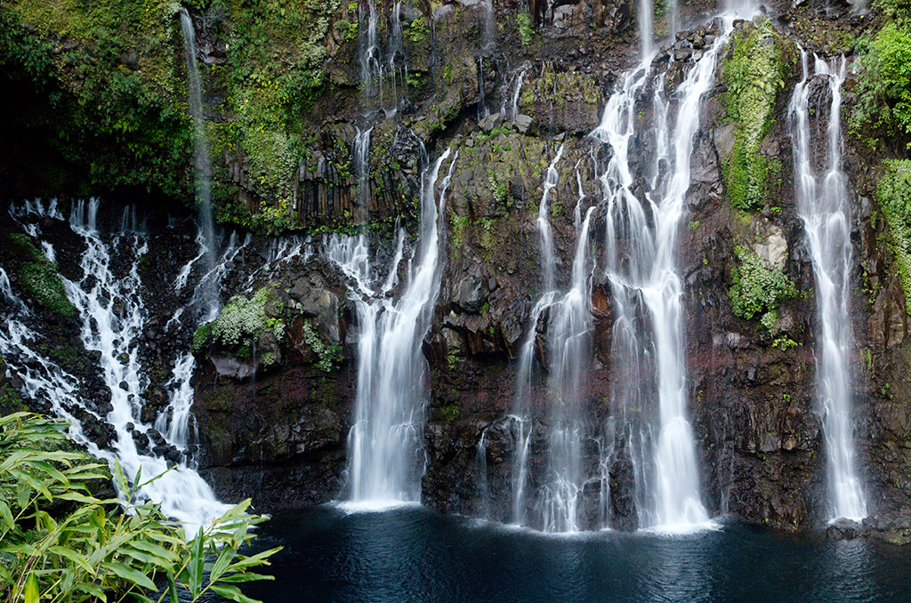 L’âme de La Réunion | 117414 JAS 407 carnet de voyage. Paysage de la Reunion Cascade | Journal des Activités Sociales de l'énergie
