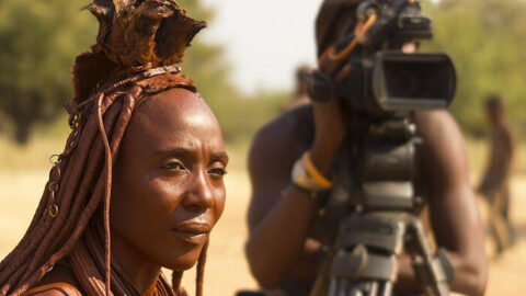 Ciné-débat : quand les Himbas passent derrière la caméra | 120593 JEL Les Himbas 1 | Journal des Activités Sociales de l'énergie