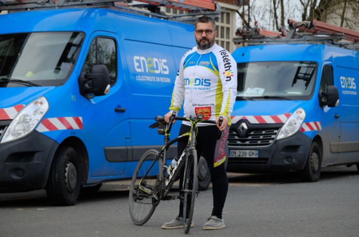 Damien Espanoche, agent Enedis bénévole pour le Fil de l'énergie 2022 au profit du Téléthon.