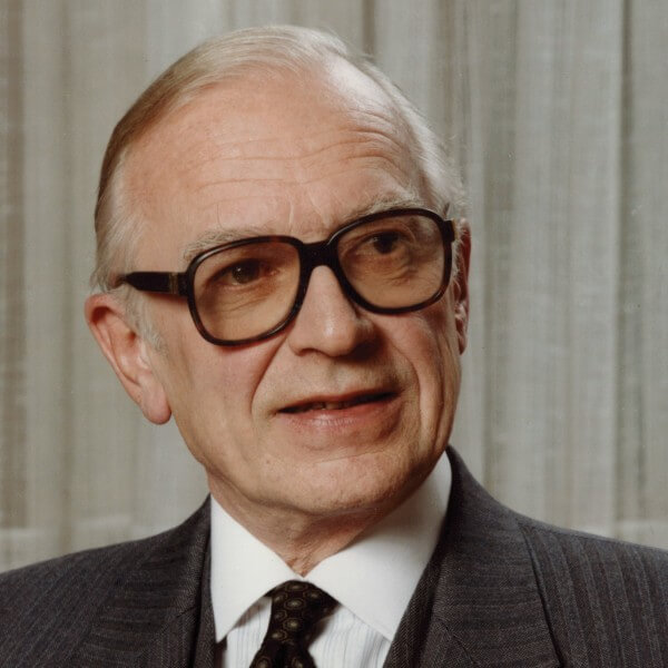 Architecte du parc nucléaire français, économiste et mathématicien, Marcel Boiteux fut l’un des directeurs emblématiques d’EDF de 1967 à 1987. © EDF archives