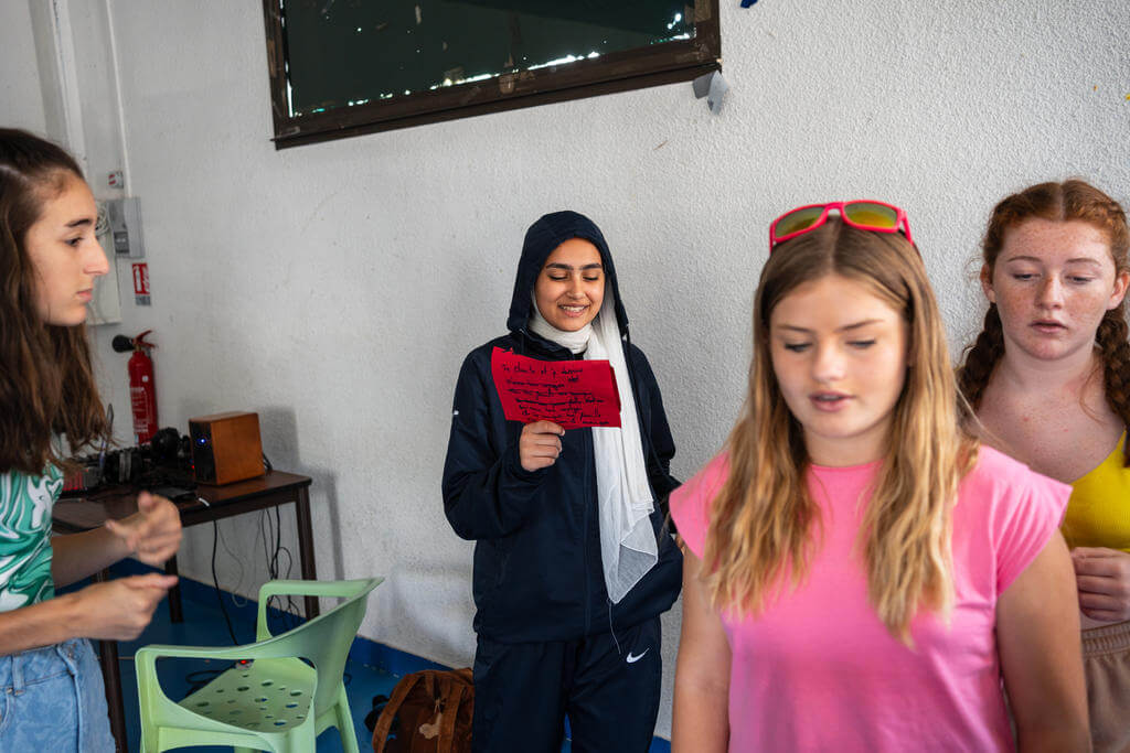 Lili, Ghina (de New Askar), Emma et Pauline. Accueil d'enfants sahraouis et palestiniens à la colo d'Andernos-les-Bains, juillet 2023, CCAS.