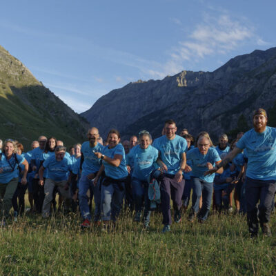 Bénévoles de l'UTMB 2023, chargés du ravitaillement de la course en partenariat avec la CCAS et la CMCAS Pays de Savoie.