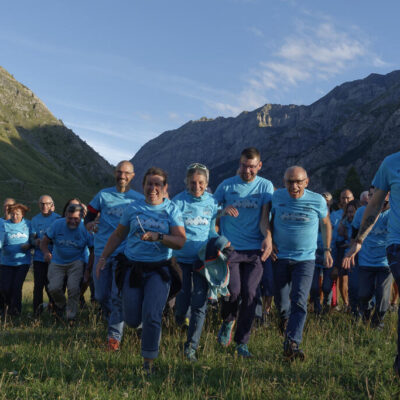 Bénévoles de l'UTMB 2023, chargés du ravitaillement de la course en partenariat avec la CCAS et la CMCAS Pays de Savoie.