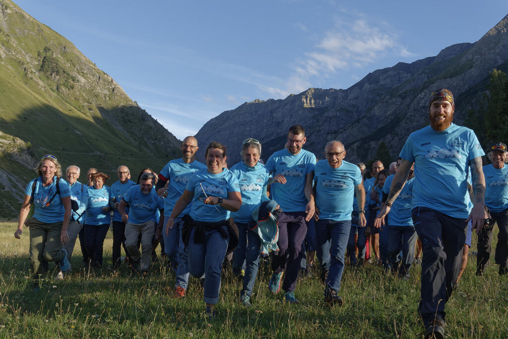 Bénévoles de l'UTMB 2023, chargés du ravitaillement de la course en partenariat avec la CCAS et la CMCAS Pays de Savoie.