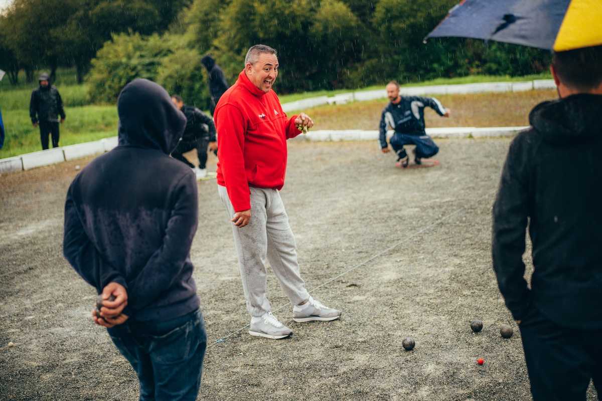 Tournoi national de pétanque inter-CMCAS aux Mathes, du 20 au 22 septembre 2024. Ça joue sous la pluie !