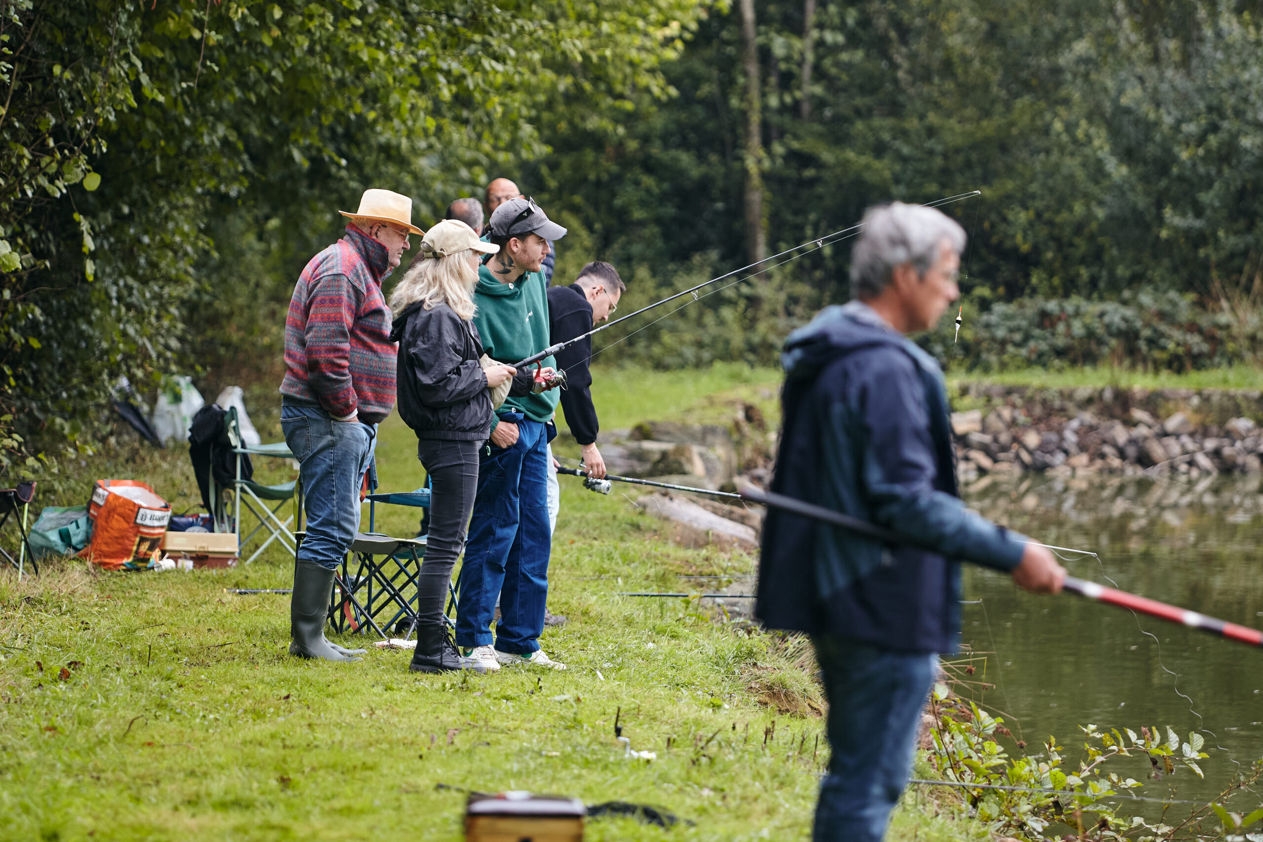 Pêche sur l'étang de Pierrefitte-en-Cinglais, CMCAS Caen. © Pierre Charriau / CCAS