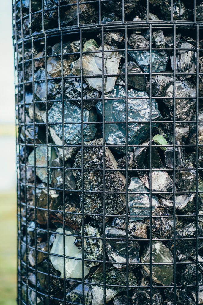 Inauguration de l'installation Les Trois Flamboyantes, hommage aux victimes de l'amiante, sur l'ancien site industriel EDF d'Arjuzanx, septembre 2024.