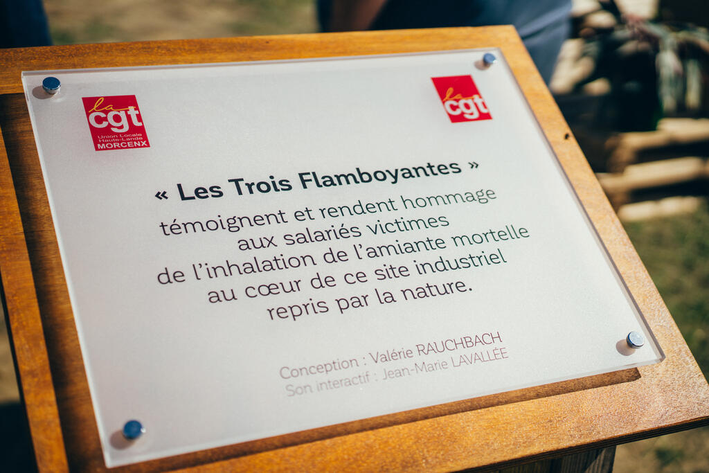 Les Trois Flamboyantes rendent hommage aux 1 323 agents ayant travaillé sur le site, dont 133 ont été victimes de l'amiante, et 43 en sont morts. ©Sébastien Le Clézio/CCAS