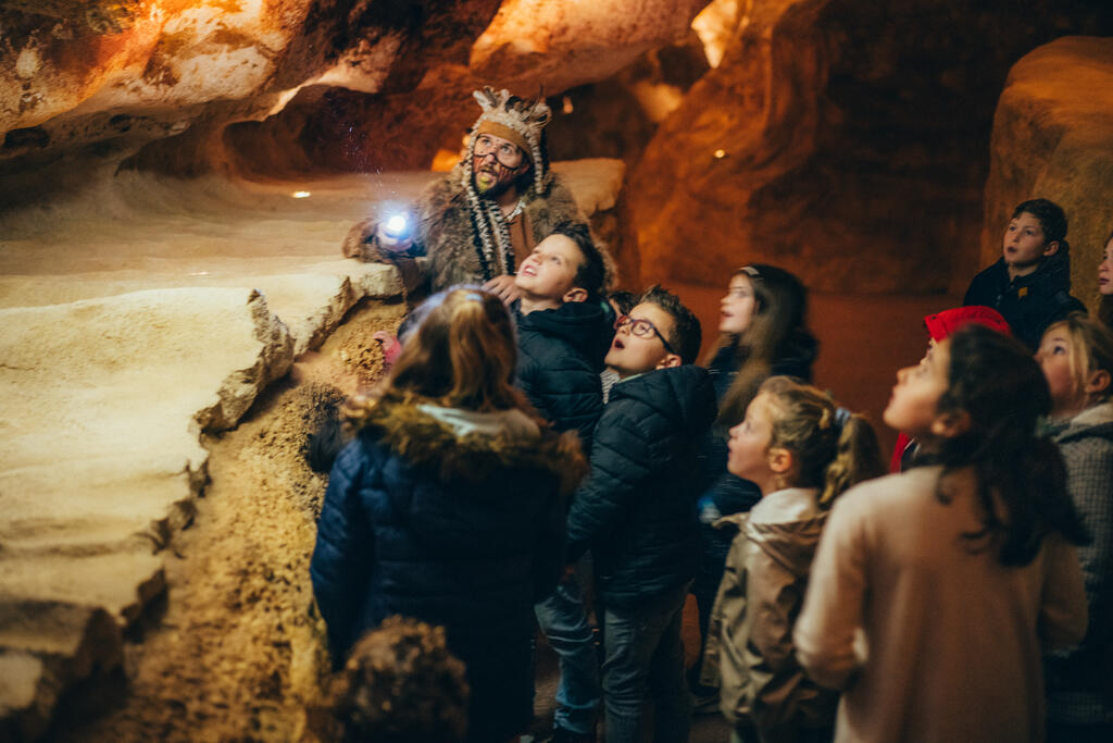 Fête de Noël de la CMCAS Périgord à Lascaux. 2024