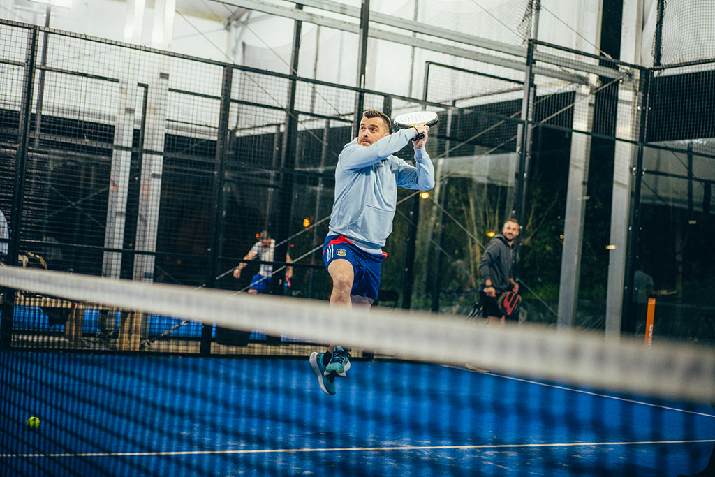 Initiation au padel à la CMCAS Agen, mars 2025.
