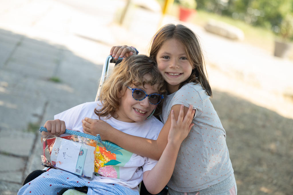 Handicap et départ en vacances : aux origines du dispositif pluriel de la CCAS | Journal des Activités Sociales de l'énergie Innovant il y a plus de 50 ans, le dispositif Pluriel continue de permettre aux enfants en situation de handicap ou présentant des troubles de santé de partir en colonie avec leurs copains et copines.