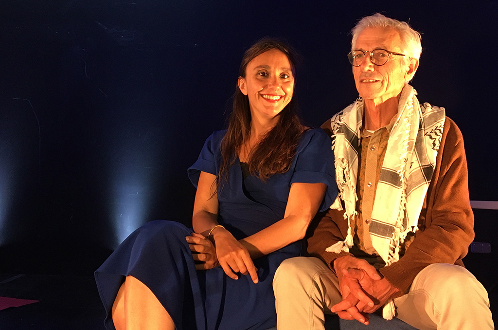Hérault : un spectacle pour rire et célébrer les migrations | Journal des Activités Sociales de l'énergie Michel Mas, vice-président de la CMCAS Aude Pyrénées-Orientales et Carla Bianchi, comédienne et autrice de la pièce Migrando.