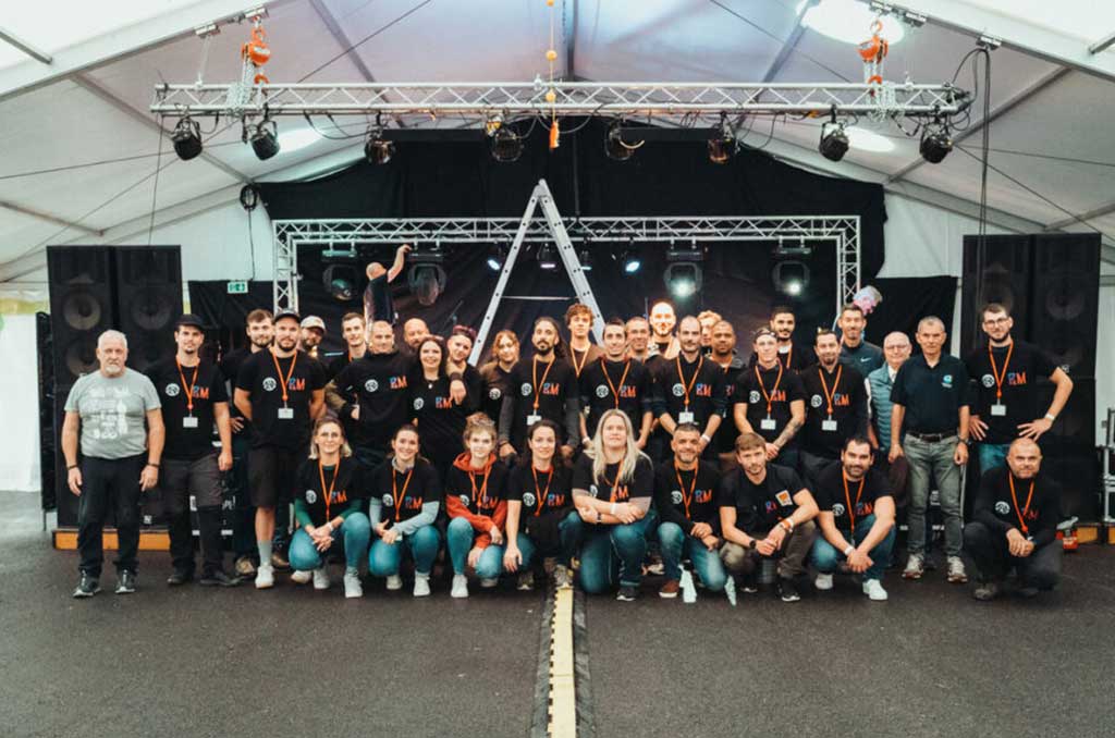 Alp'Énergies et Festiweek : zoom sur deux évènements régionaux dédiés aux jeunes agents | Journal des Activités Sociales de l'énergie Les bénévoles du premier week-end festif organisé par les jeunes agents de la région Rhône Alpes à Pont-de-Claix (Isère) : le festival Peace & music. ©Étienne Mehr/CMCAS Dauphiné Pays de Rhône