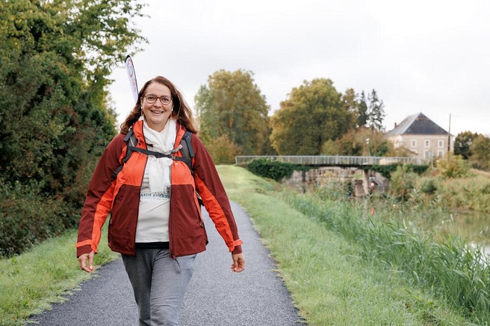 La Grande Marche de Lucie : Lucie Bonnay (CMCAS Toulouse), atteinte de spondylarthrite ankylosante et la fibromyalgie, deux maladies inflammatoires invalidantes, a marché plus de 150 km pour sensibiliser au handicap invisible et lever des fonds pour la Fondation Arthritis.